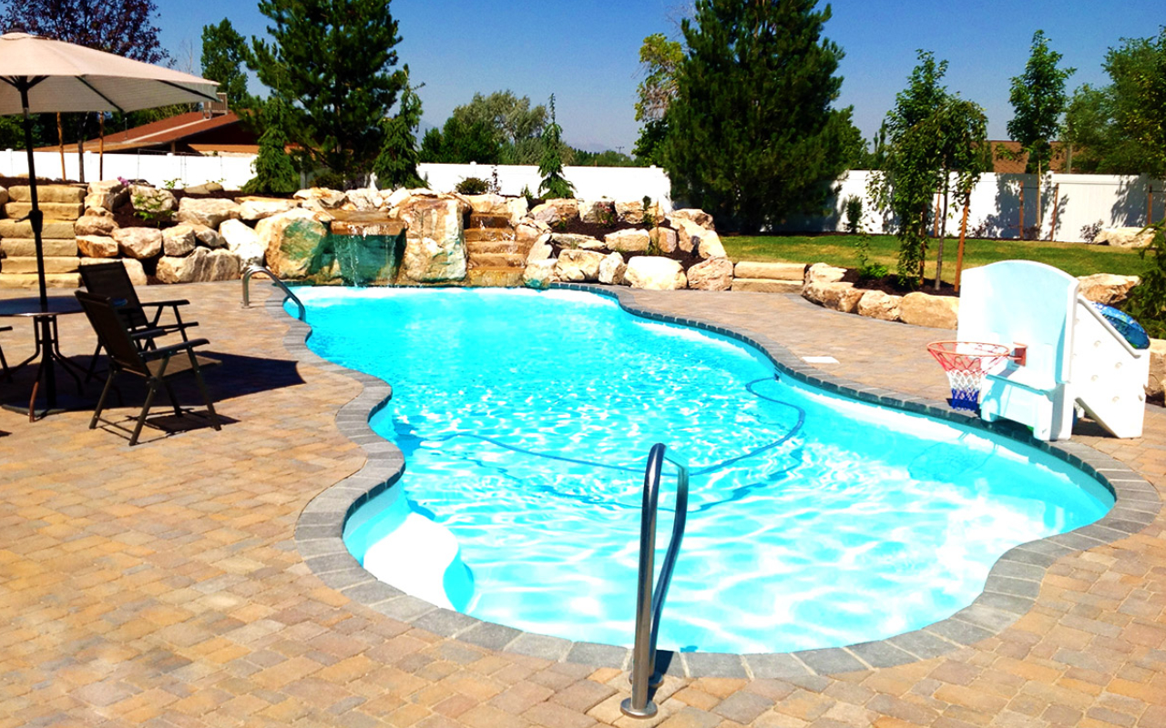 Image - Fiberglass Pools